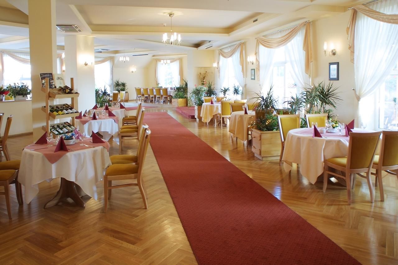 Отель Hotel Bielany Беляны-Вроцлавске-17